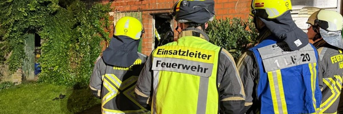FW Hünxe: Brand in Pferdestall, Tiere gerettet
