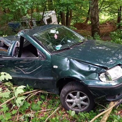 FW-EN: Feuerwehr Herdecke bei überschlagenem PKW und Katze in Notlage über Pfingsten im Einsatz