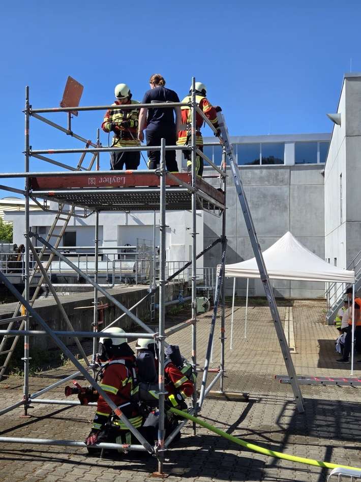 Feuerwehr Weil: Pressemitteilung Feuerwehr Weil am Rhein: Erfolgreiche Teilnahme an den Leistungsabzeichen in Bronze und Gold