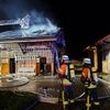LRA-Ravensburg: Dachstuhlbrand eines Garagengebäudes mit Werkstatt in Niederwangen