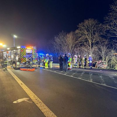 FW-WRN: Schwerer Verkehrsunfall auf der Nordlippestraße