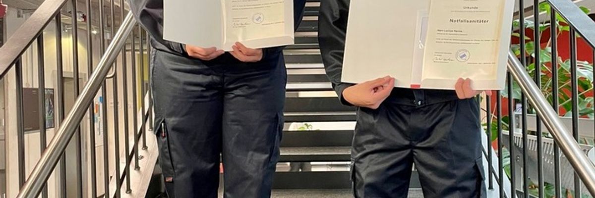 FW Ratingen: Erfolgreicher Abschluss der Notfallsanitäterausbildung