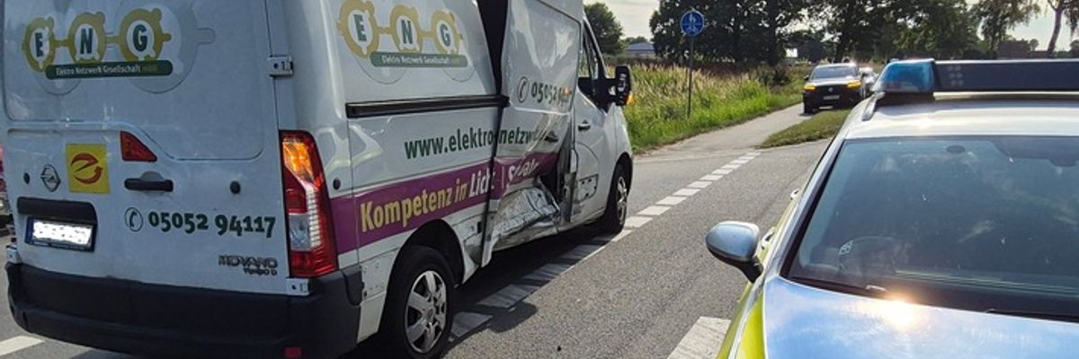 FW Südheide: Verkehrsunfall mit drei beteiligten Fahrzeugen