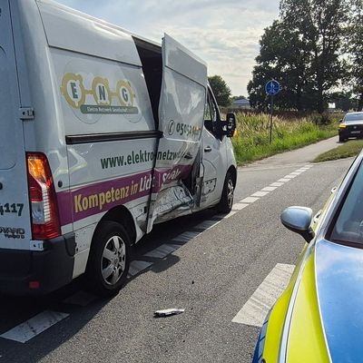 FW Südheide: Verkehrsunfall mit drei beteiligten Fahrzeugen