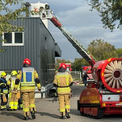 FW-MK: Einsatzreicher Freitag für die Feuerwehr Iserlohn