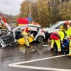 FW Ratingen: Verkehrsunfall mit drei PKW - Eine Person schwer verletzt