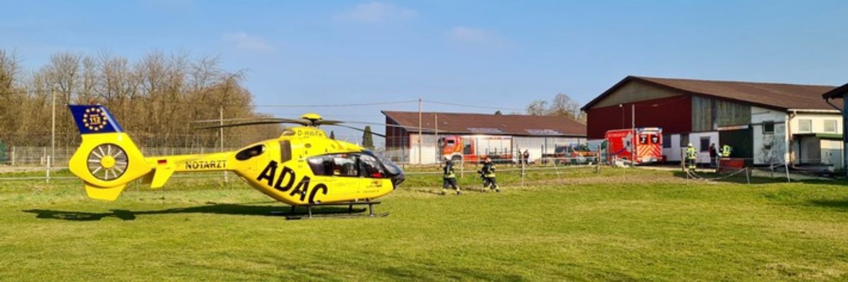 FW-EN: Zwei Einsätze in kurzer Folge - Verkehrsunfall und Landung eines Rettungshubschraubers