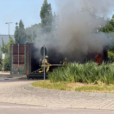 FW Weinheim: Feuerwehr zum Anfassen und Ehrenamt mit Herz - 112 Eindrücke beim Tag der offenen Tür im Feuerwehrzentrum Weinheim