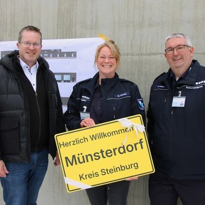 RKiSH: Richtfest für neue Rettungswache Nordoe: Klinikum Itzehoe und RKiSH stärken die Notfallversorgung der Region Rohbau steht nach weniger als fünf Monaten Bauzeit | Einzug für Dezember 2026 geplant