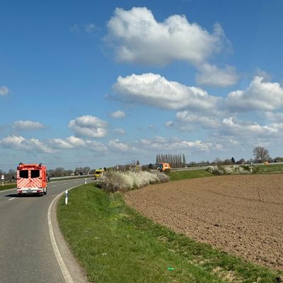 FW-KLE: Entsorgungsfahrzeug mit Schwelbrand zum Wertstoffhof eskortiert