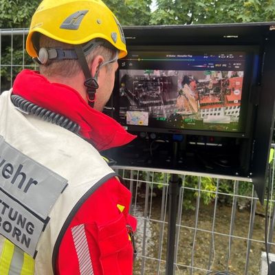 FW Paderborn: Dachstuhlbrand Realschule St. Michael