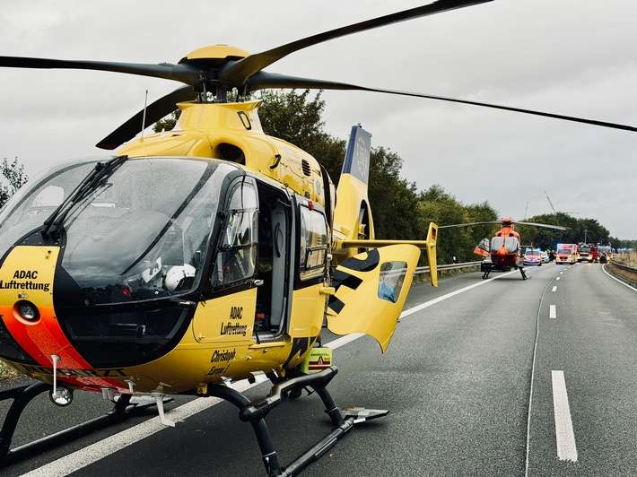 FFW Schwalmtal: Gemeinsame Pressemitteilung der Feuerwehren Schwalmtal und Mönchengladbach: Zwei Rettungshubschrauber nach Verkehrsunfall auf der BAB 52 im Einsatz - Feuerwehren befreien zwei Personen aus Pkw