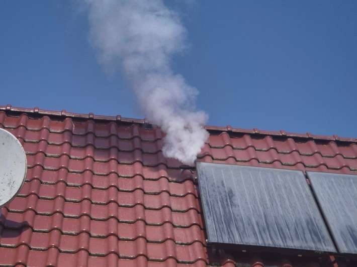 FW-AUR: Feuer an Solarmodul vermutet