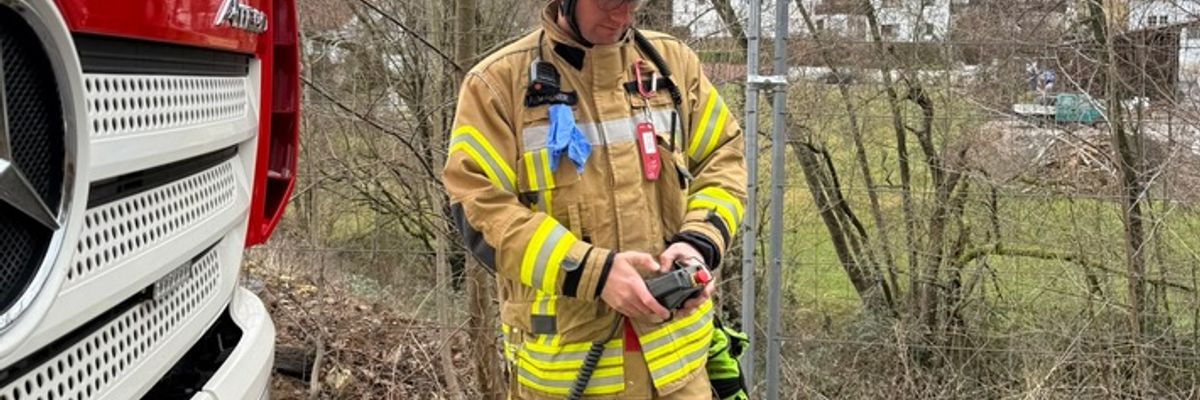 FW Weinheim: Windböe fordert Feuerwehr in Rippenweier