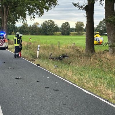 FW-ROW: Schwerer Verkehrsunfall auf der Kreisstraße 139 - Motorradfahrer schwer verletzt +++ Katze in misslicher Lage