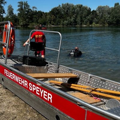 FW Speyer: Badeunfall im Binsfeld - Suche nach vermisster Person nach mehreren Stunden ergebnislos abgebrochen