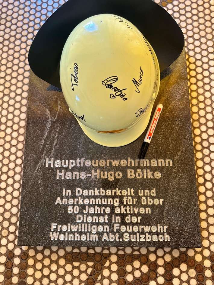 FW Weinheim: Ein halbes Jahrhundert im Dienst für die Gemeinschaft. Feuerwehr Weinheim verabschiedet Hans-Hugo Bölke aus dem aktiven Einsatzdienst
