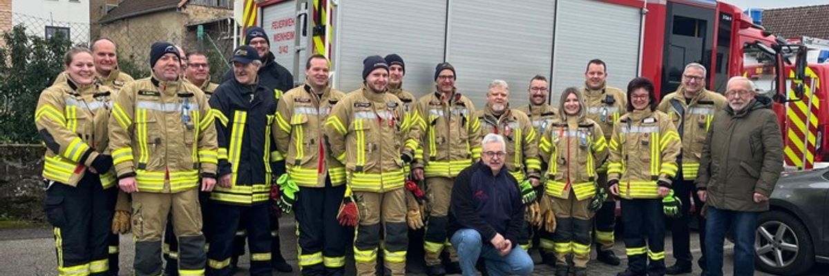 FW Weinheim: Jahrzehntelanges Engagement für die Weinheimer Feuerwehr. Markus Ewald wurde in die Alters und Ehrenabteilung verabschiedet.