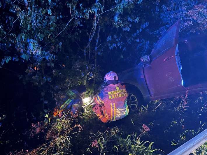 FW Ratingen: Verkehrsunfall nach Ausweichmanöver