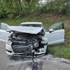 FW Bergheim: Vier Verletzte nach Verkehrsunfall auf Bundesstraße bei Bergheim Frontalzusammenstoß zwischen zwei PKW