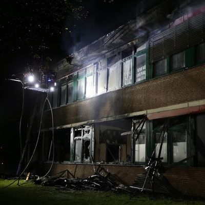 FW Gronau: Nächtlicher Brand am Berufskolleg für Wirtschaft und Verwaltung