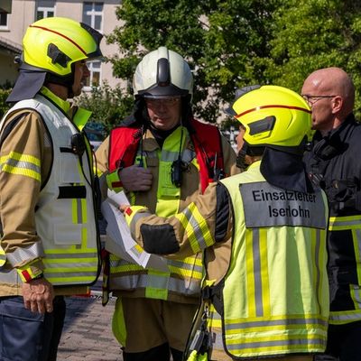 FW-MK: Ammoniakaustritt sorgt für Massenanfall von Verletzten am Reiterweg
