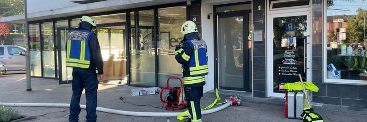 FW Dinslaken: Kellerbrand am Bahnhofsplatz