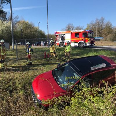 FW Speyer: Verkehrsunfall / Eine Person verletzt