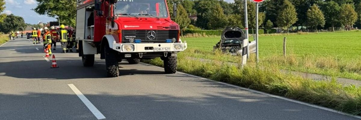 FW-ROW: Verkehrsunfall in Wensebrock - Fahrer verletzt, Beifahrer flüchtig aufgefunden