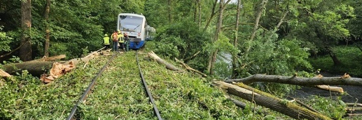 FW Nideggen: Evakuierung einer entgleisten Bahn