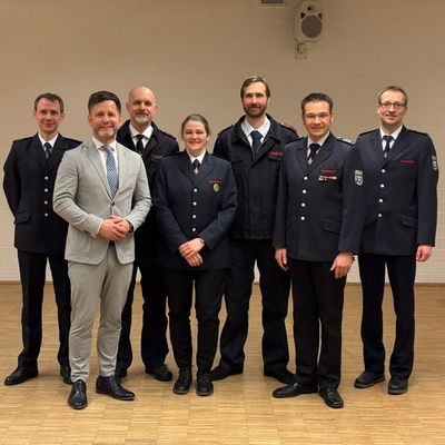 FW Beverungen: Feierstunde der Feuerwehr Beverungen / Rückblick, Ausblick und verdiente Ehrungen