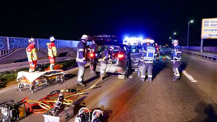 FW-DO: Verkehrsunfall auf der Mallinckrodtstraße führt zu Vollsperrung