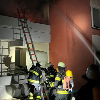 FW-M: Brandausbreitung verhindert (Hasenbergl)