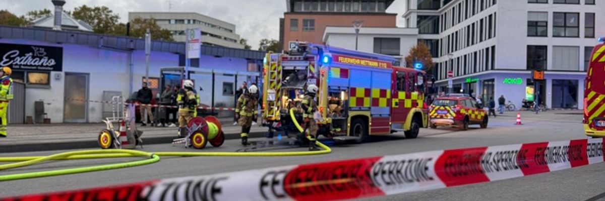 FW Mettmann: Brand in einer Dachgeschosswohnung