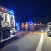 FW Paderborn: Verkehrsunfall von der B64 zur B1 Richtung Salzkotten vier Verletzte nach Alleinunfall