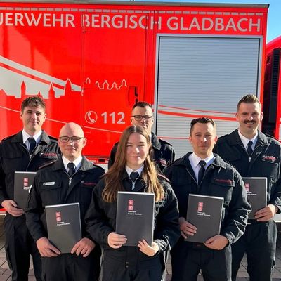 FW-GL: Gemeinsam feiern im schönsten Beruf der Welt - Ein besonderer Tag für die Feuerwehr Bergisch Gladbach