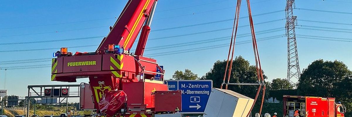 FW-M: Schweres Heben nach Unfall (Langwied)