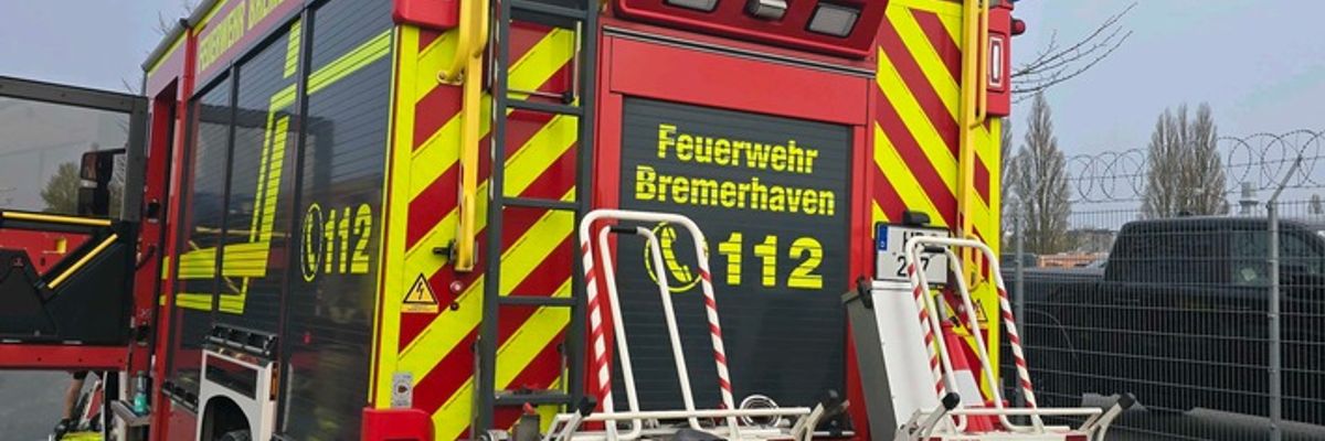 FW Bremerhaven: Brandeinsatz in der Batteriestraße