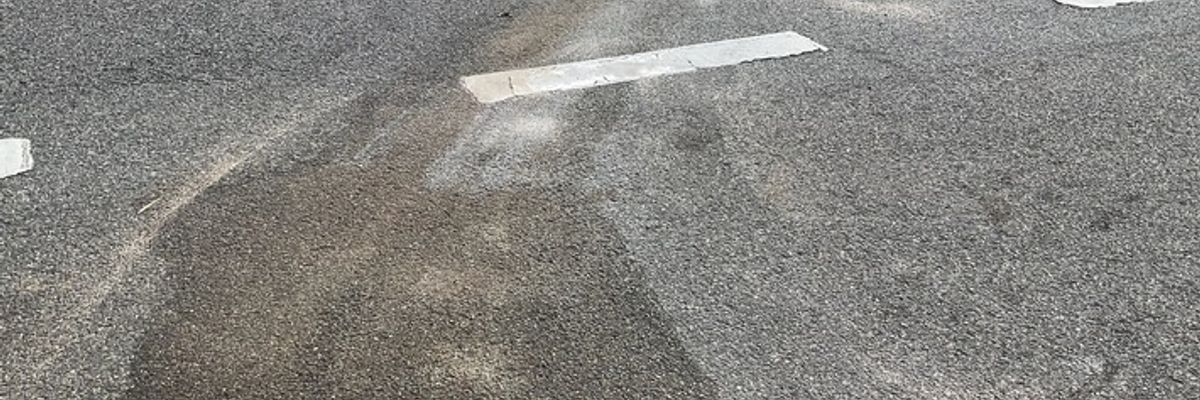 FW Alpen: auslaufende Betriebsmittel nach Verkehrsunfall